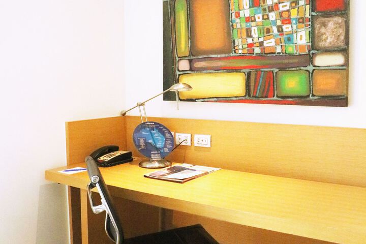 Room 5 of 70