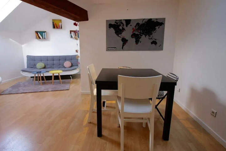 Room 3 of 7