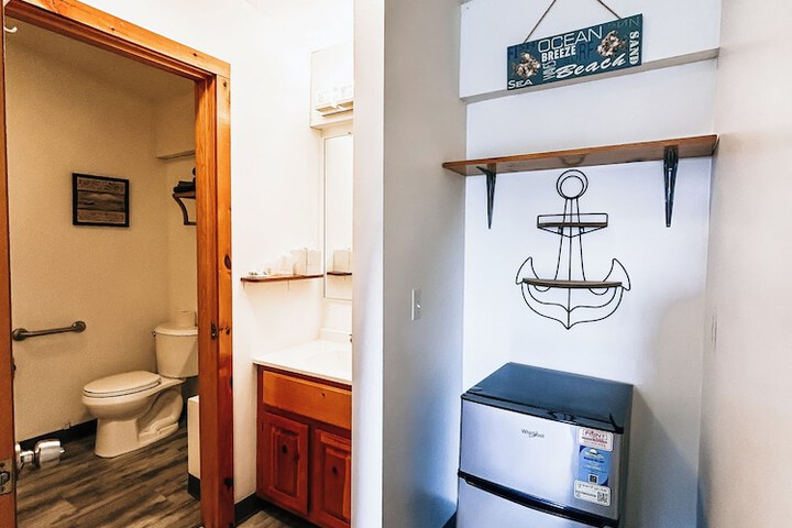 Room 5 of 43