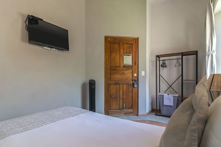 Room 54 of 148