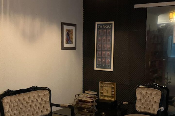 Room 8 of 20