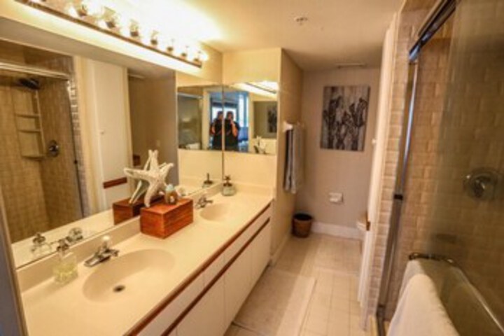 Room 4 of 24