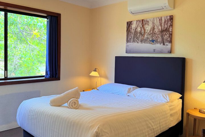 Room 26 of 74