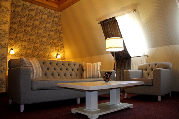 Room 33 of 43