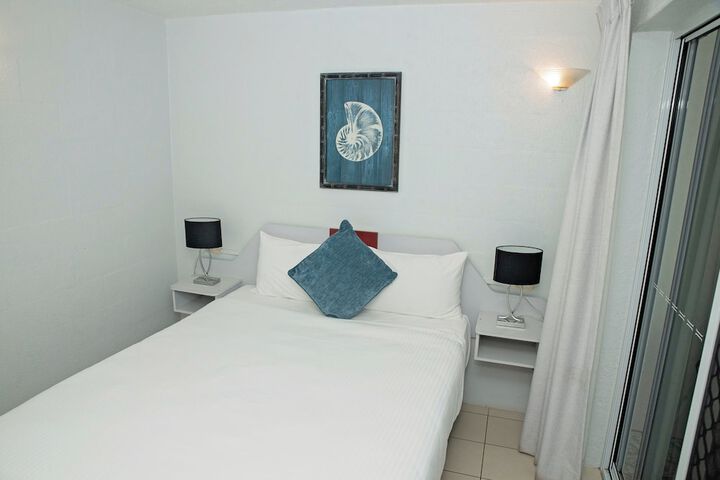 Room 9 of 72
