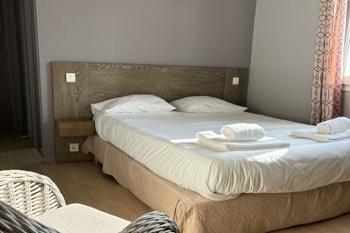Room 10 of 35