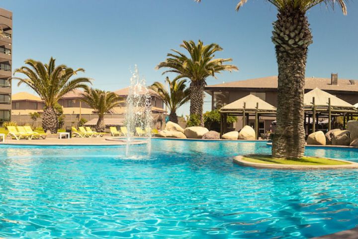 Pool Hotel