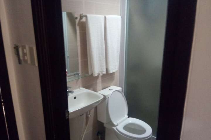 Room 40 of 65