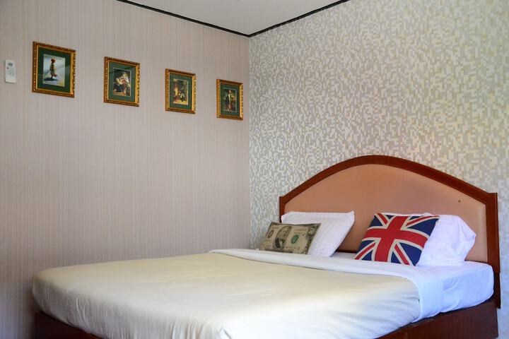Room 9 of 70