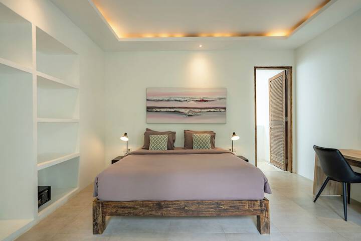 Room 2 of 28