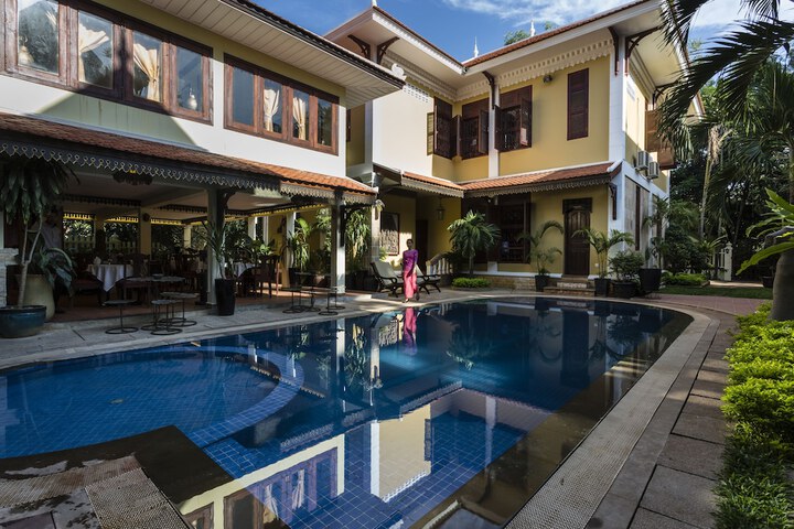 Pools & Facilities