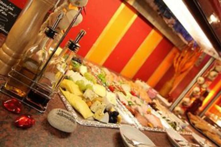 Breakfast/Coffee Service 6 of 38