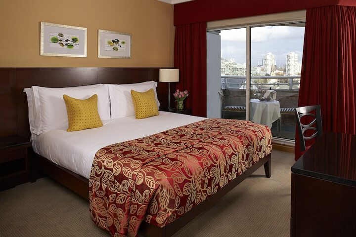 Room 83 of 441