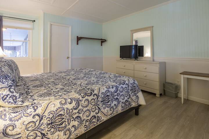 Room 174 of 309