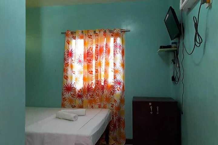 Room 9 of 22