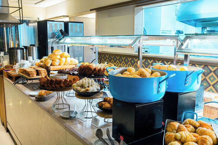Breakfast/Coffee Service 72 of 88