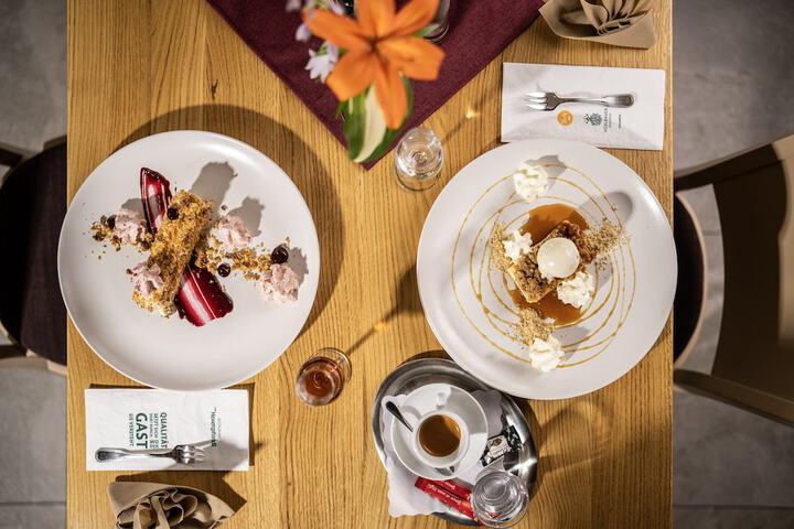 Dining 91 of 141