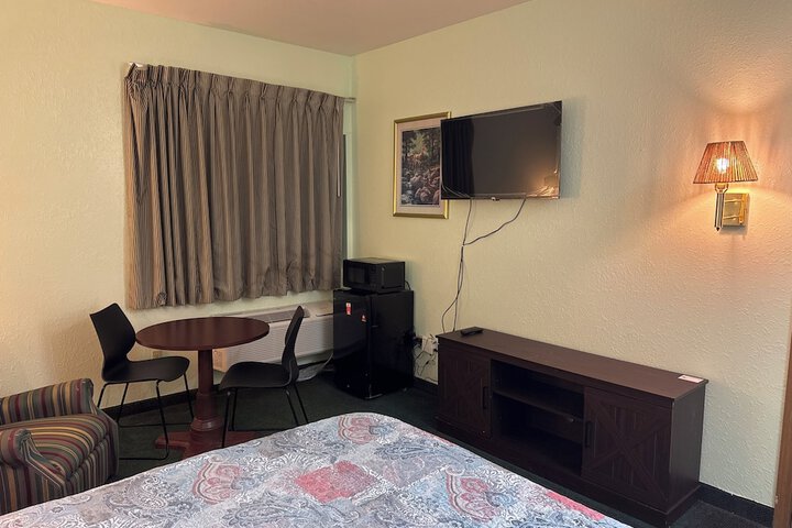 Room 18 of 63