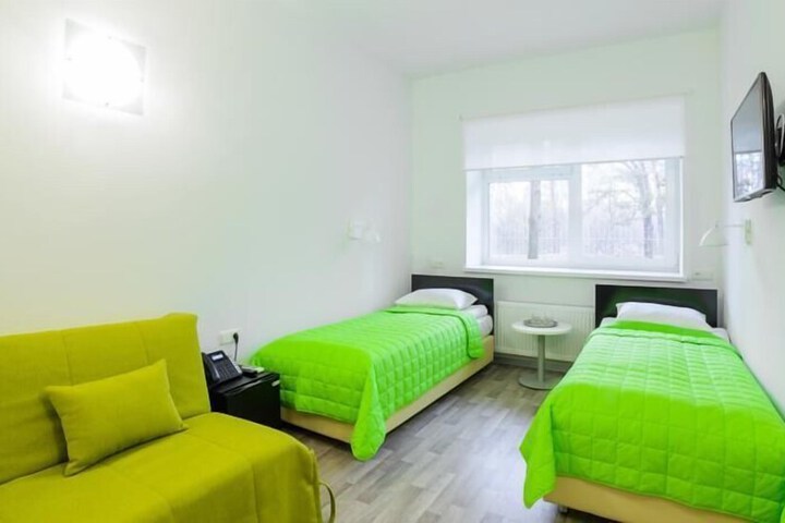 Room 12 of 63