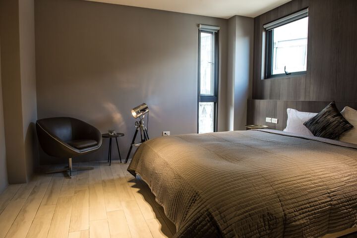 Room 26 of 100