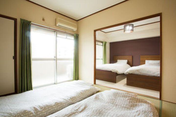 Room 82 of 182
