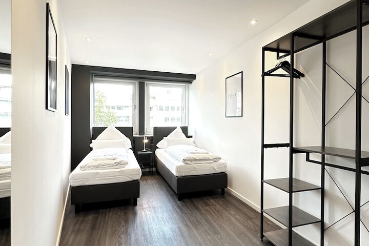 Room 27 of 63