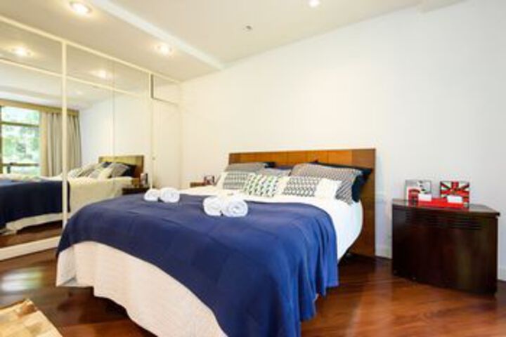 Room 14 of 36