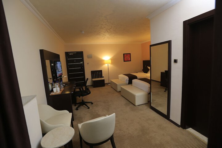 Room 18 of 66