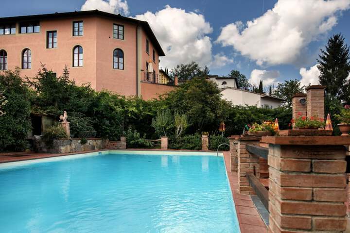 Hotel Pool