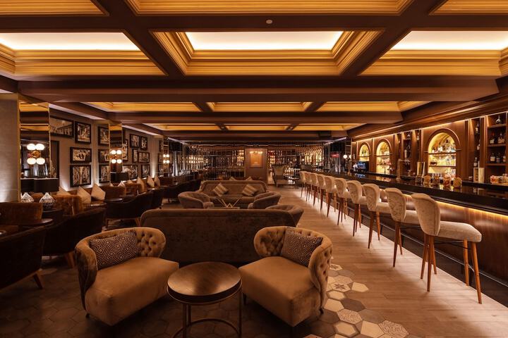 Lounge 137 of 154