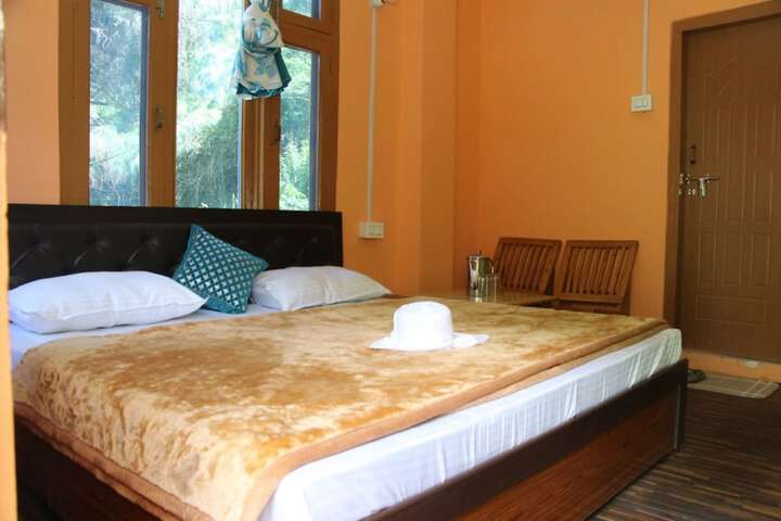 Room 2 of 9