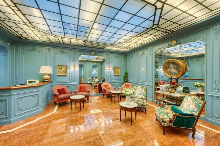 Hotel Lobby