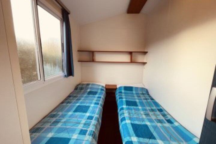 Room 2 of 30