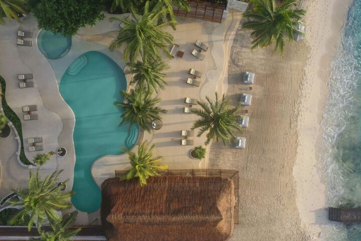 Pool 41 of 79