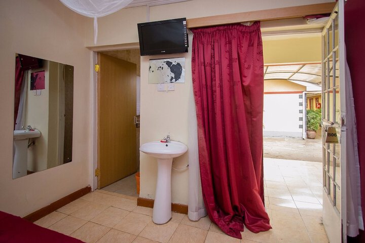 Room 18 of 34