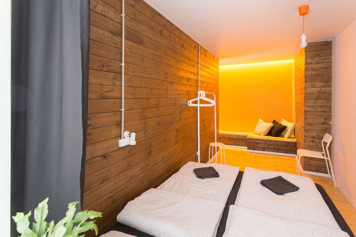 Room 28 of 34