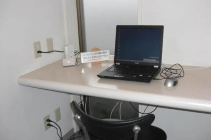 Business Center 9 of 11