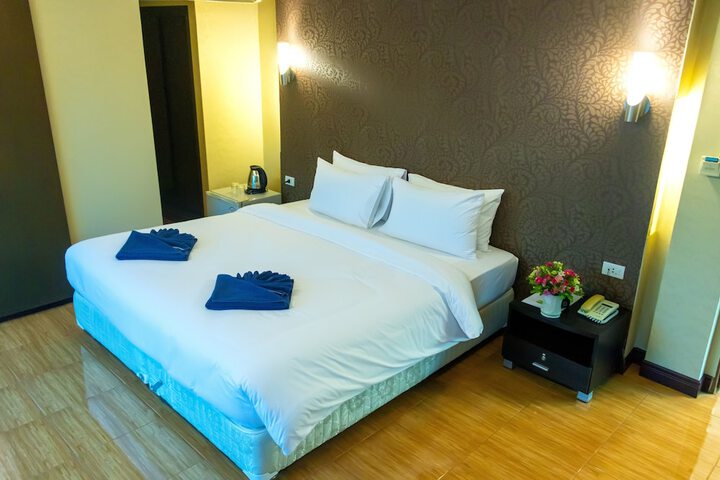 Room 15 of 31
