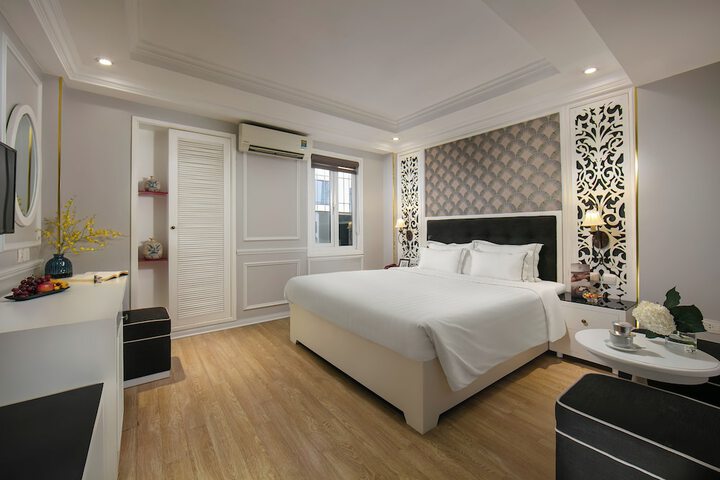Room 13 of 50