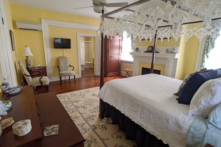 Room 15 of 75