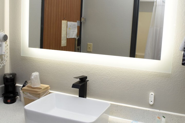Room 20 of 38