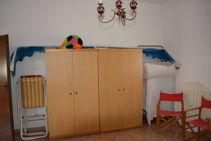 Room 17 of 25