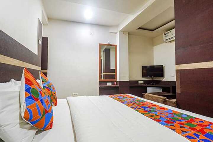Room 12 of 24