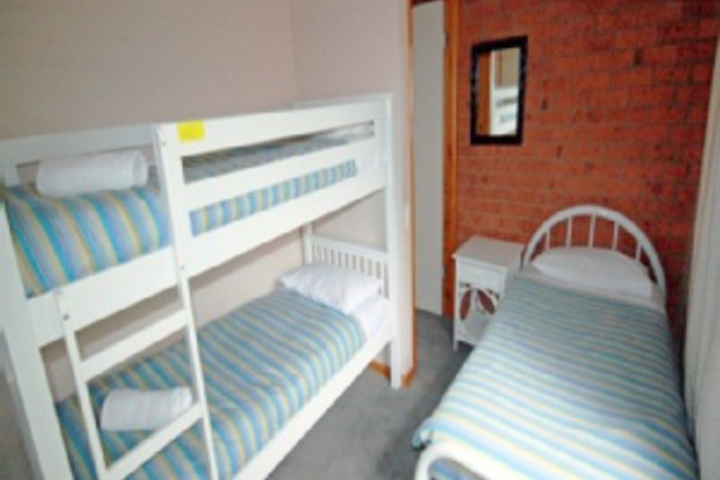 Room 33 of 96