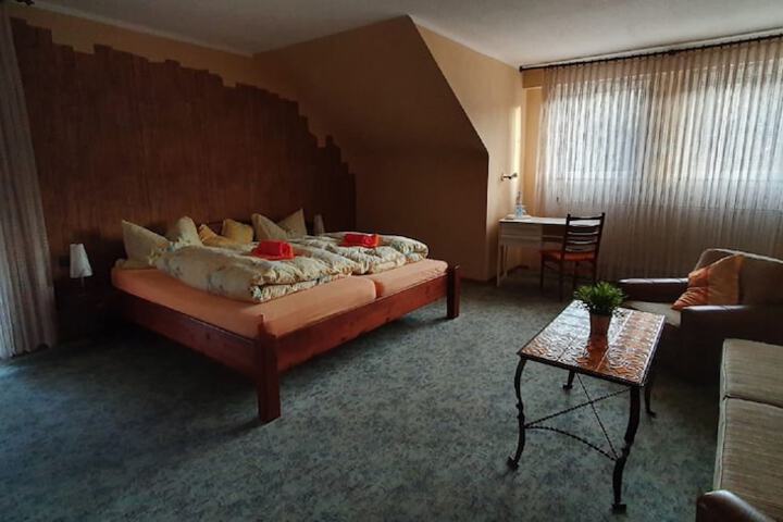 Room 7 of 31