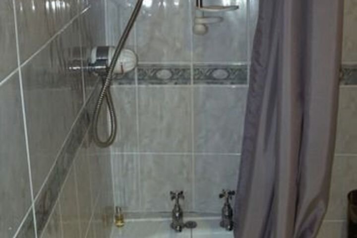 Room 2 of 18