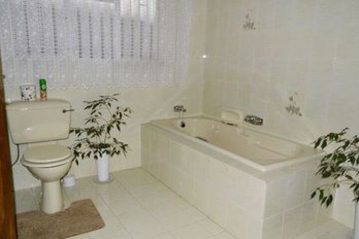 Room 2 of 50
