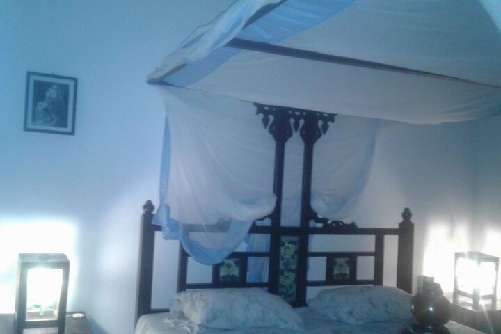 Room 18 of 18