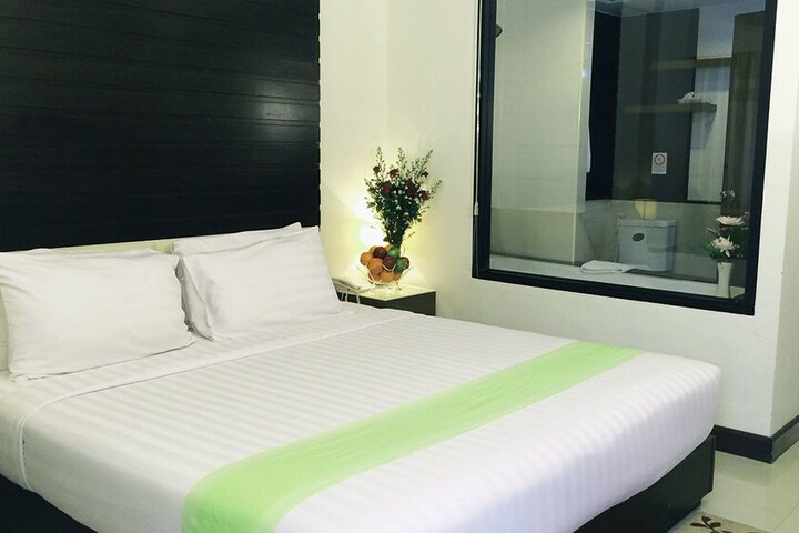 Room 7 of 35