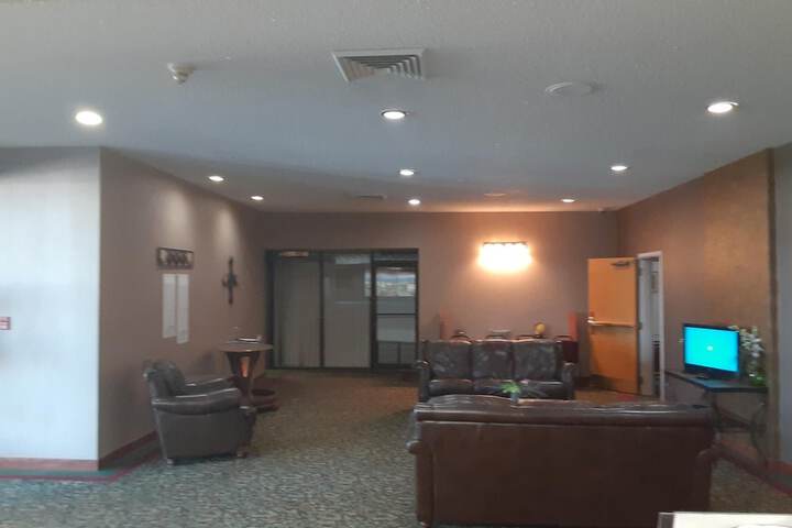 Room 14 of 28